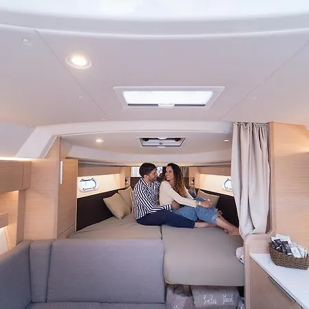 Greros Yacht By Clapa H.&g Group * Napoli