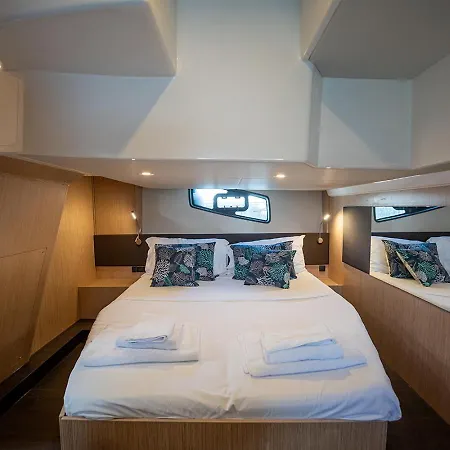 Greros Yacht By Clapa H.&g Group Nápoles