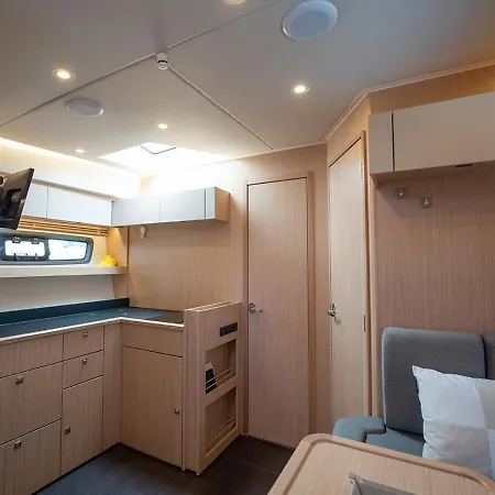 Hotel en barco Greros Yacht By Clapa H.&g Group *
