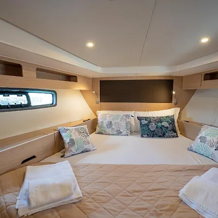 Greros Yacht By Clapa H.&g Group Nápoles
