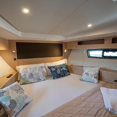 Greros Yacht By Clapa H.&g Group * Nápoles