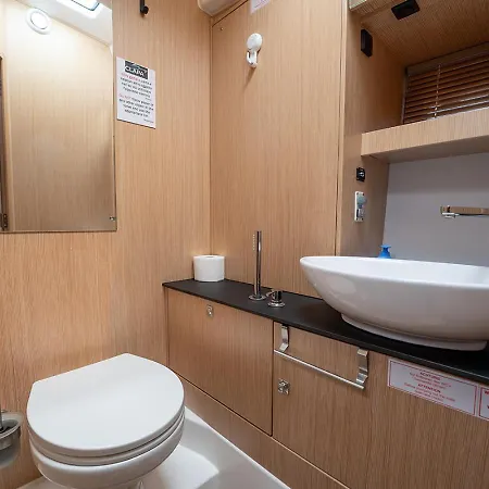 Greros Yacht By Clapa H.&g Group Hotel en barco