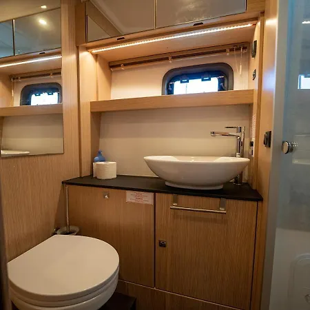 Greros Yacht By Clapa H.&g Group *